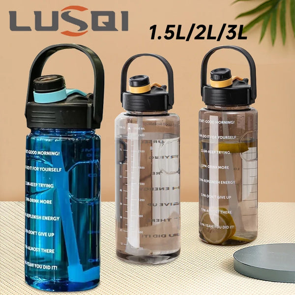 LUSQI 1,5 L/2L/3L engarrafado grande capacidade esportes copo de água à prova de vazamento com plástico palha e carimbo de tempo para esportes ao ar livre em casa